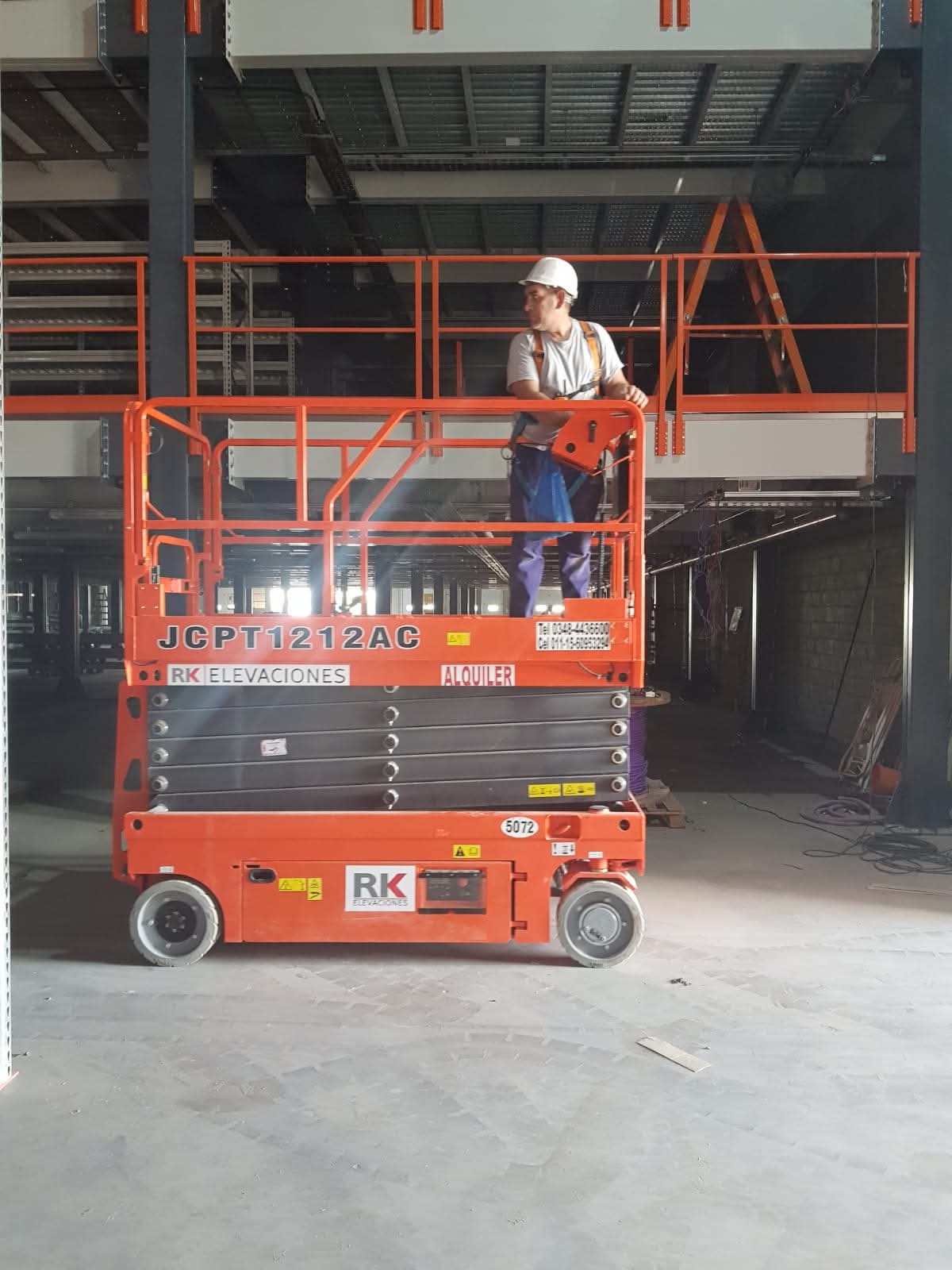 Renting a scissor lift of 12 meters and 16 meter Riyadh, Al-Kharj, Diriyah - image 3