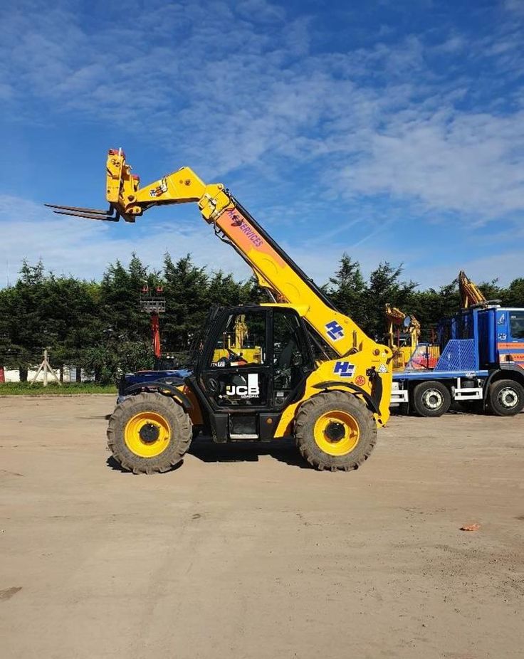 JCB 4 ton telescopic crane - image 6