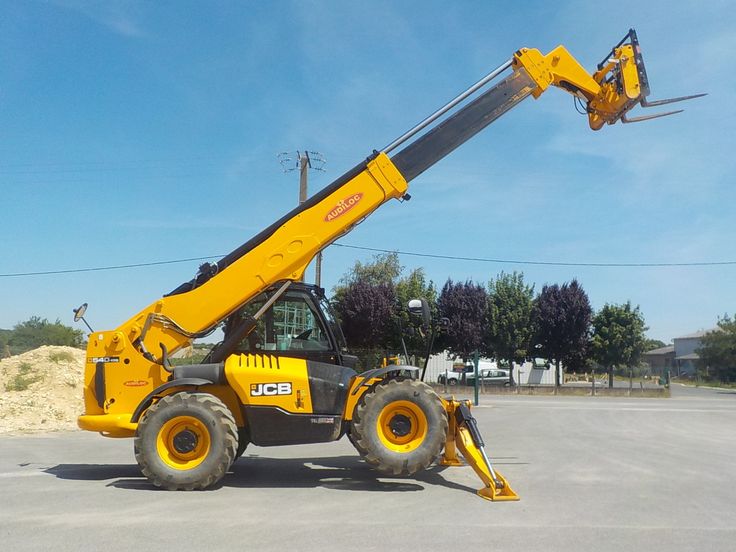 JCB 4 ton telescopic crane - image 8