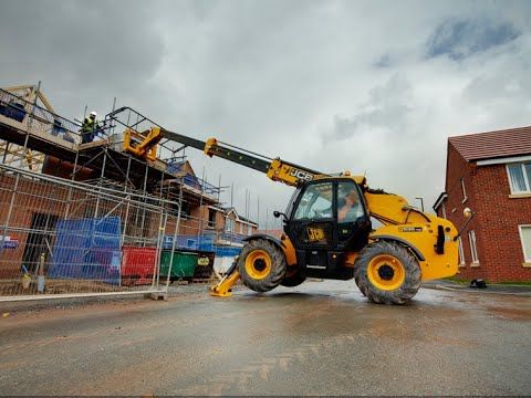 JCB 3.5 ton telescopic crane - image 2