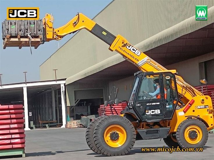 JCB 3 ton telescopic crane - image 2