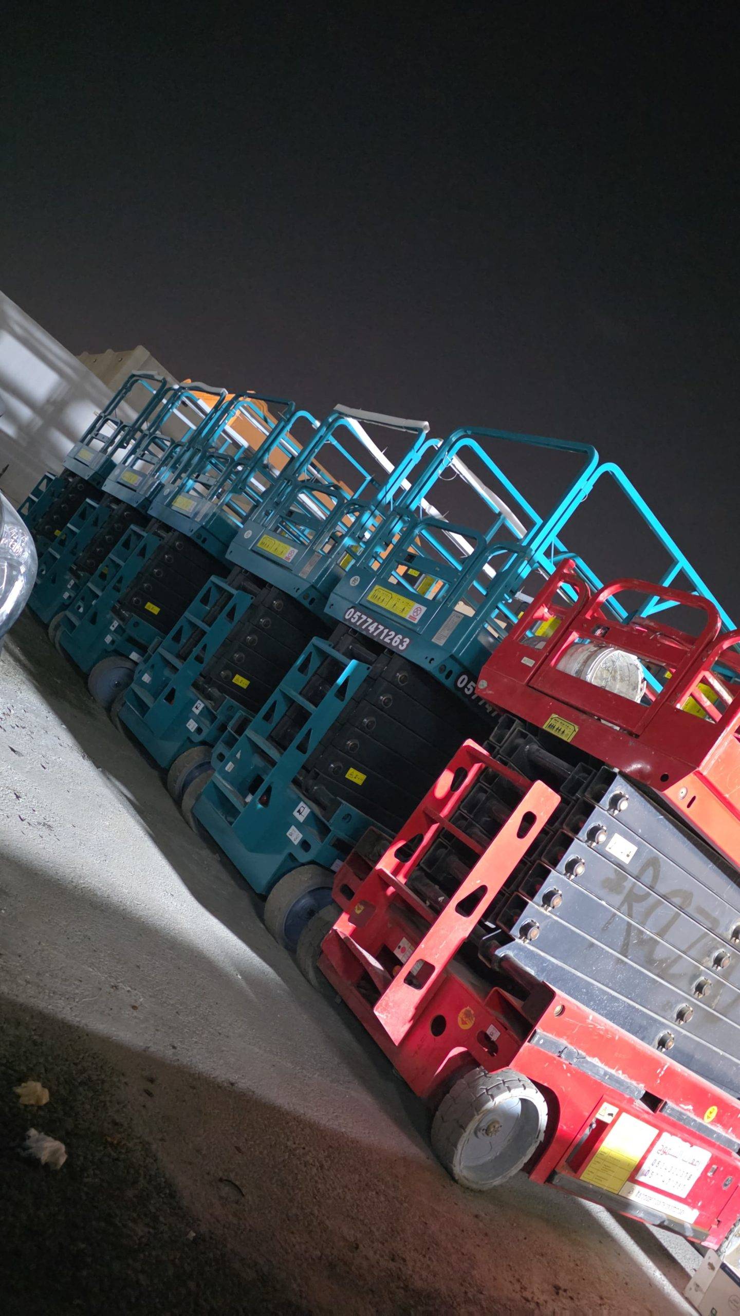 Scissor lift 12m 16m - image 2