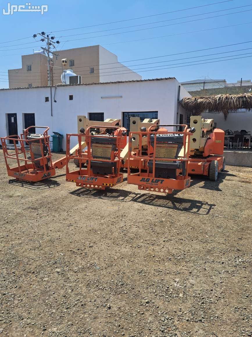 16 meter scissor lift for rent in Jeddah - image 4