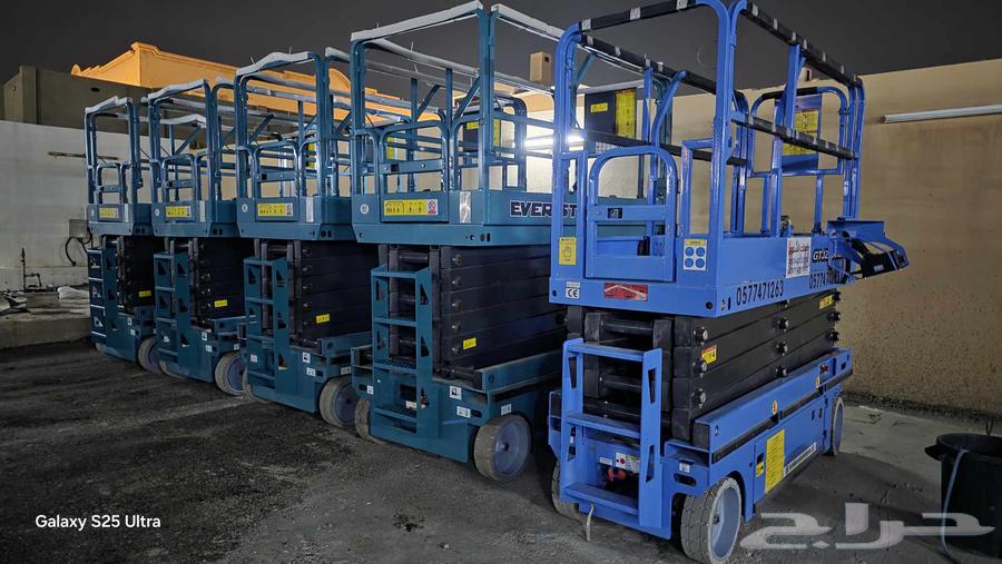 16 meter scissor lift for rent in Jeddah - image 5