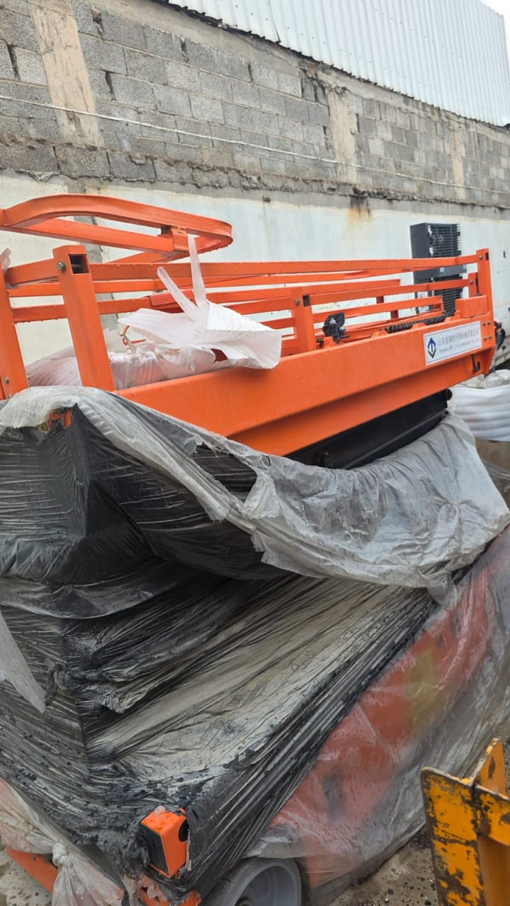 Scissor lift for rent in Jeddah // 2027 - image 2