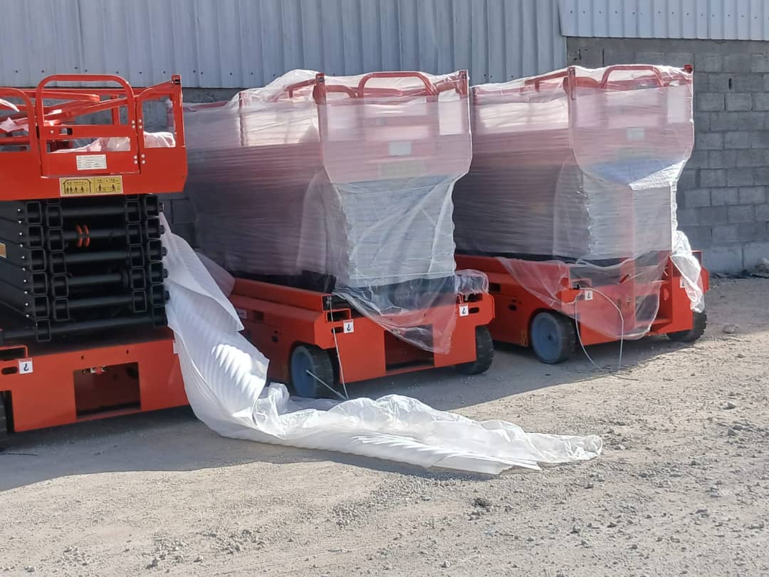 Scissor lift for rent in Jeddah // 2027 - image 3