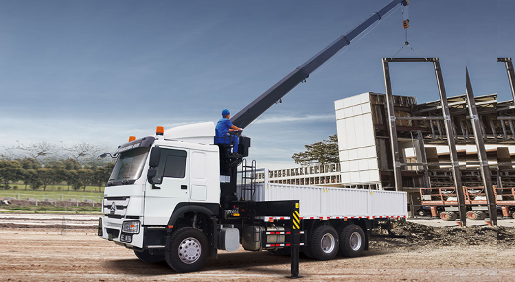 Boom truck 10 ton - image 2