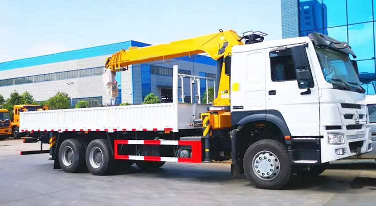 Boom truck 10 ton - image 4