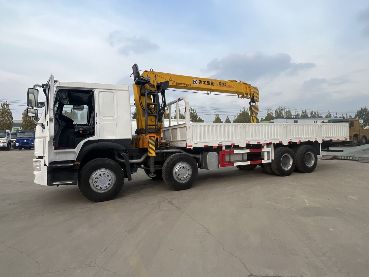 Boom truck 5 ton - image 3