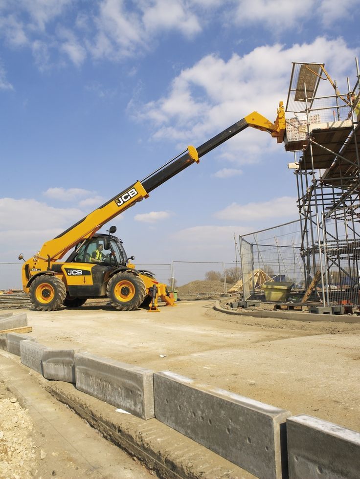 JCB 3.5 ton telescopic crane