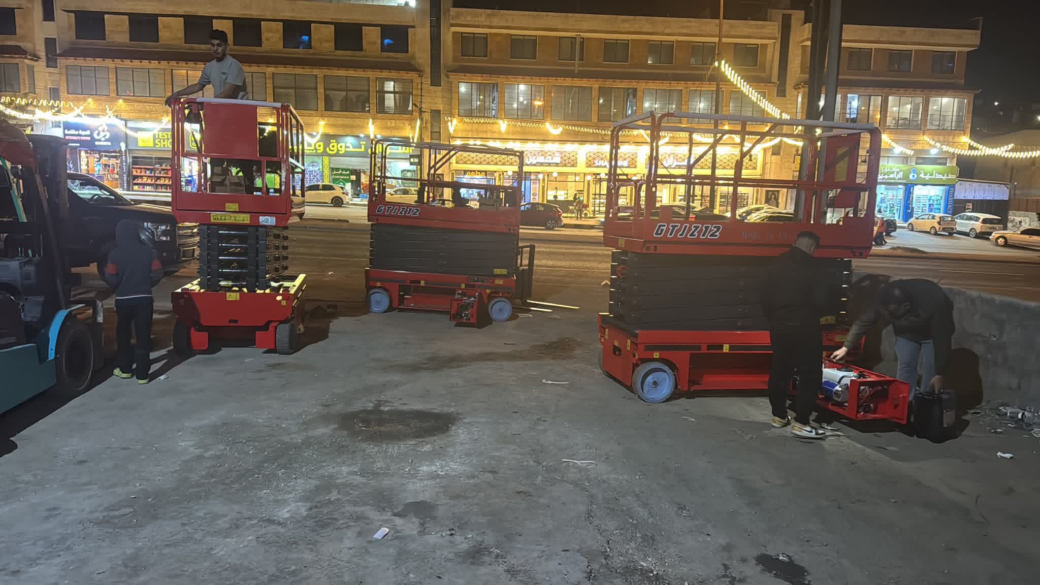 سيزر لفت للأيجار في جدة Scissor lift rental
