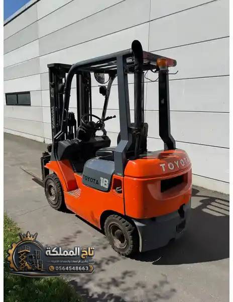 Forklift rental Dammam