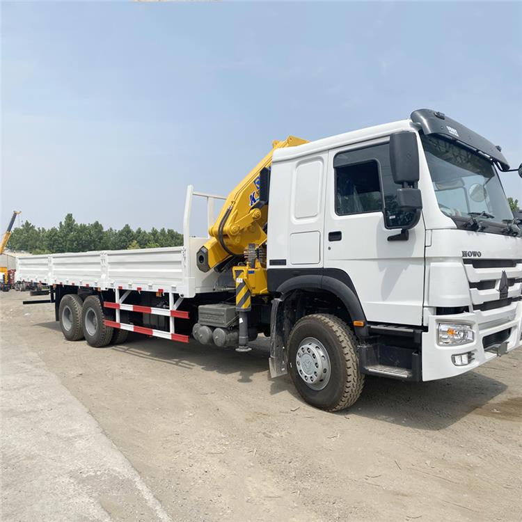 Boom truck 10 ton